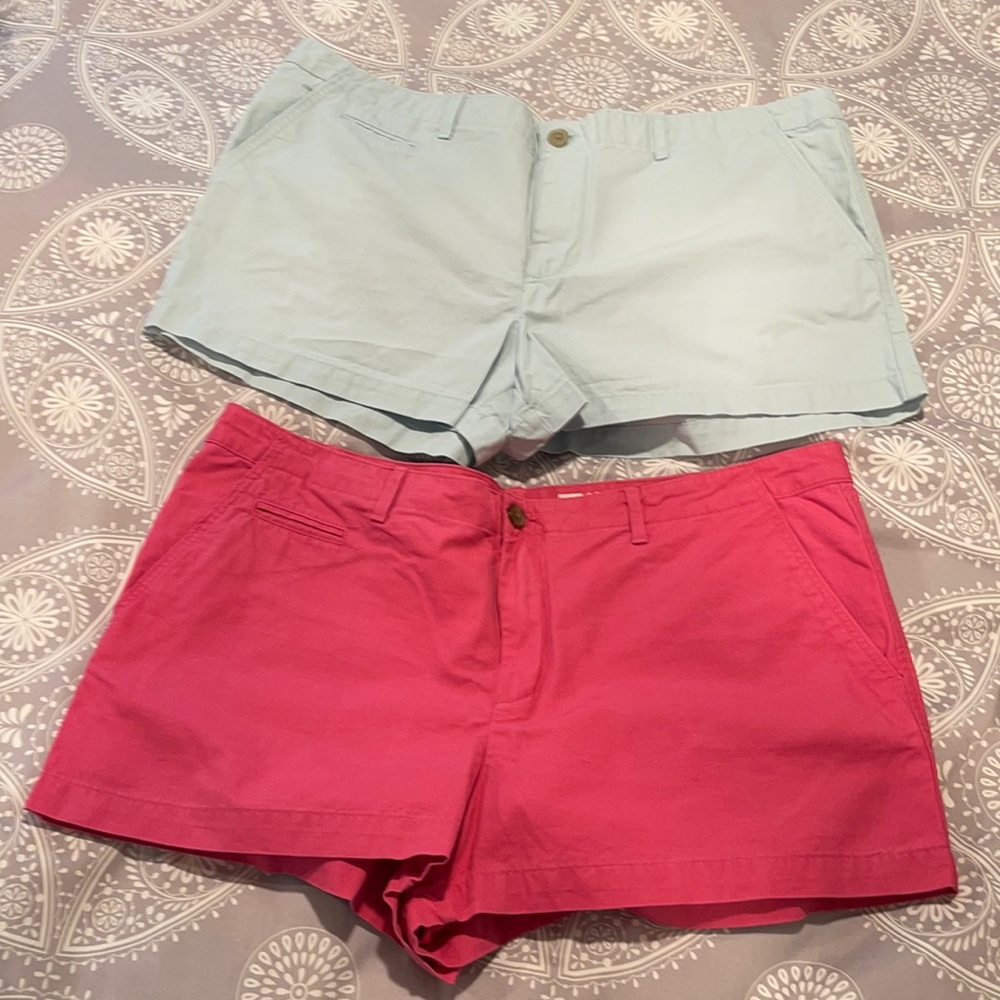 Two pairs of women’s gap shorts